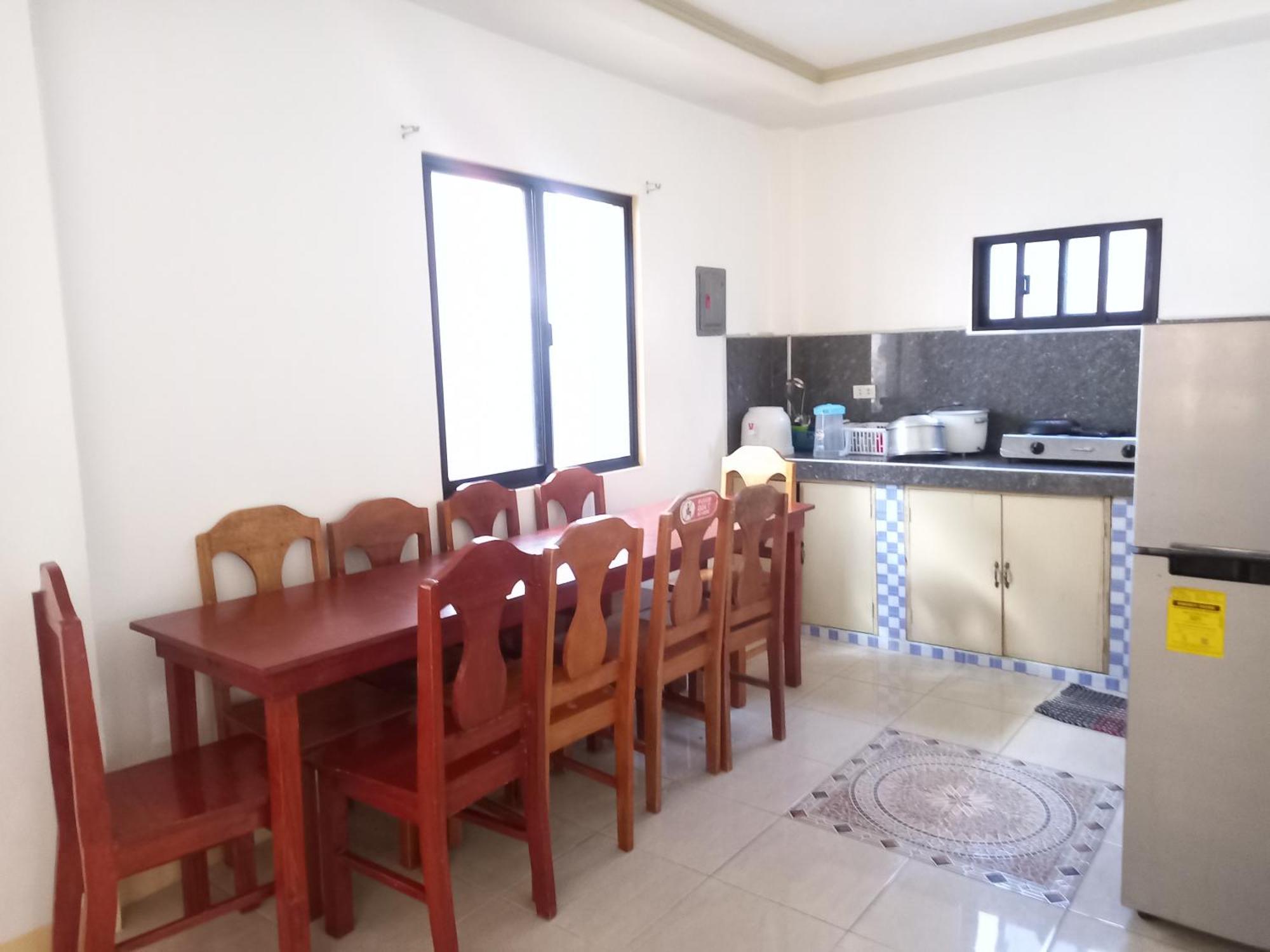 Rosita'S Cottages By The Road Moalboal Habitación foto